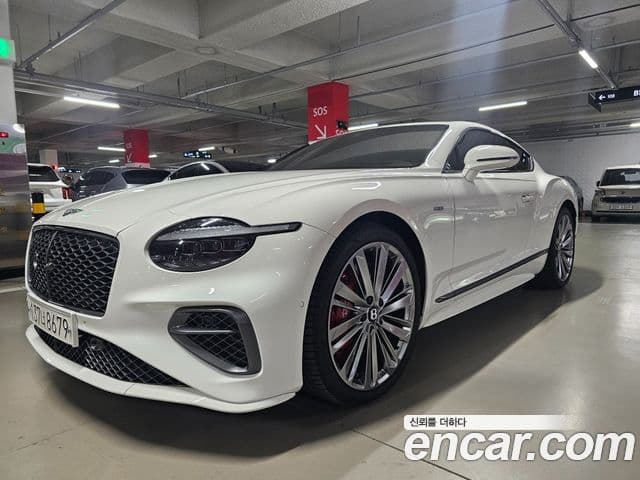 Bentley Continental GT 2025 — Photo 11/20