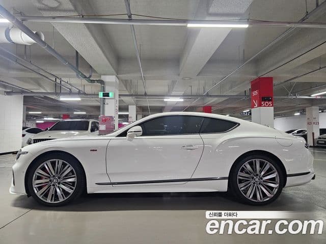 Bentley Continental GT 2025 — Photo 15/20