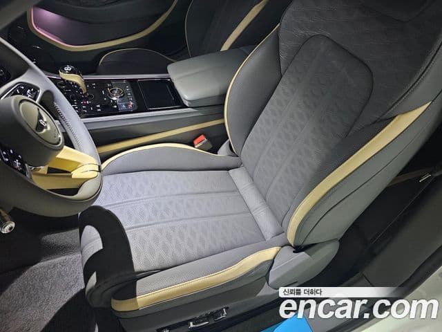 Bentley Continental GT 2025 — Photo 14/20