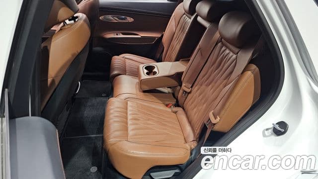 Genesis GV70 2022 — фото 12 из 20