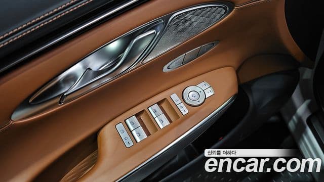 Genesis GV70 2022 — фото 19 из 20