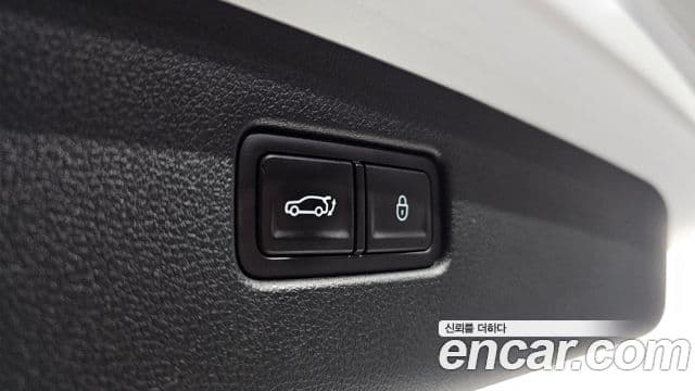Genesis GV70 2022 — ფოტო 20/20