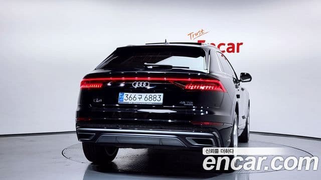 Audi Q8 2023 — Photo 13/20