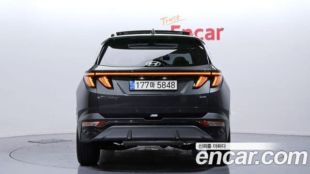 Hyundai Tucson Hybrid 2021 — ფოტო 8/20