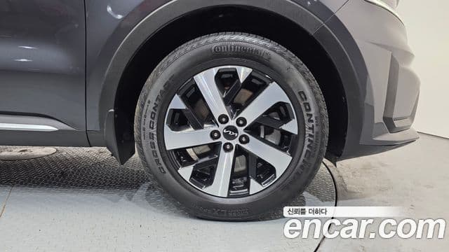 Kia Sorento 2023 — Şəkil 4/20