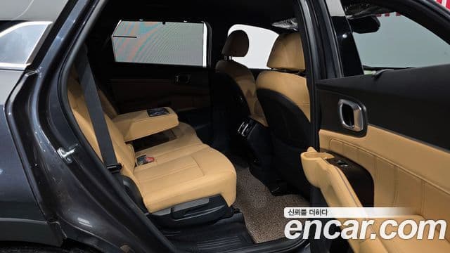 Kia Sorento 2023 — Şəkil 11/20