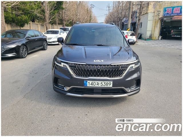 Kia Carnival 2022 — Фото 1/17