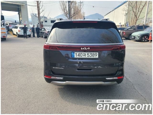 Kia Carnival 2022 — Фото 3/17