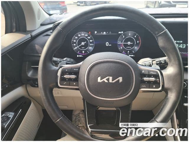 Kia Carnival 2022 — Фото 13/17