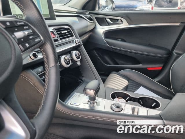 Genesis G70 2019 — фото 14 из 18