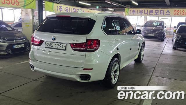 BMW X5 2018 — Photo 9/20