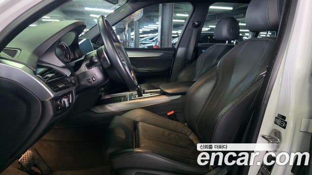 BMW X5 2018 — Photo 11/20