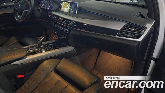 BMW X5 2018 — Photo 17/20