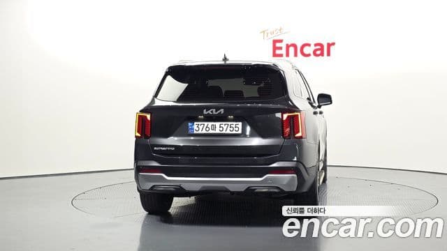 Kia Sorento 2023 — ფოტო 4/20