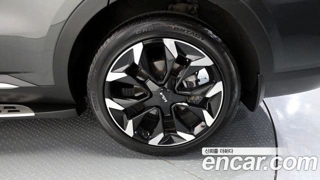 Kia Sorento 2023 — ფოტო 5/20