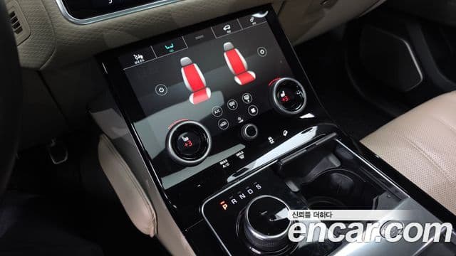 Land Rover Range Rover Velar 2019 — ფოტო 9/20