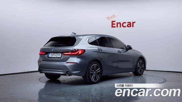 BMW 1 Series 2022 — ფოტო 2/20