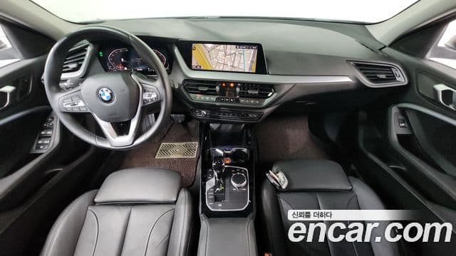 BMW 1 Series 2022 — ფოტო 7/20
