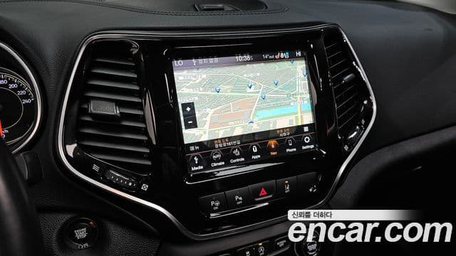 Jeep Cherokee 2020 — Şəkil 16/20