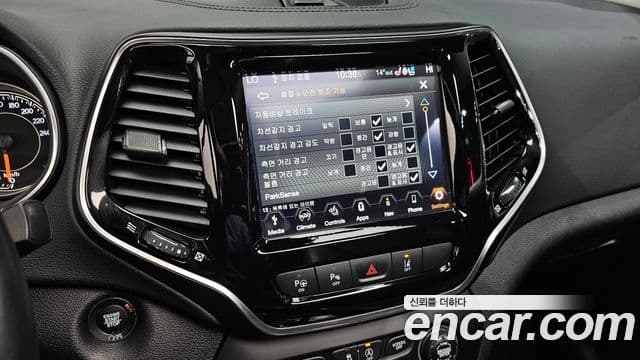 Jeep Cherokee 2020 — фото 17 из 20