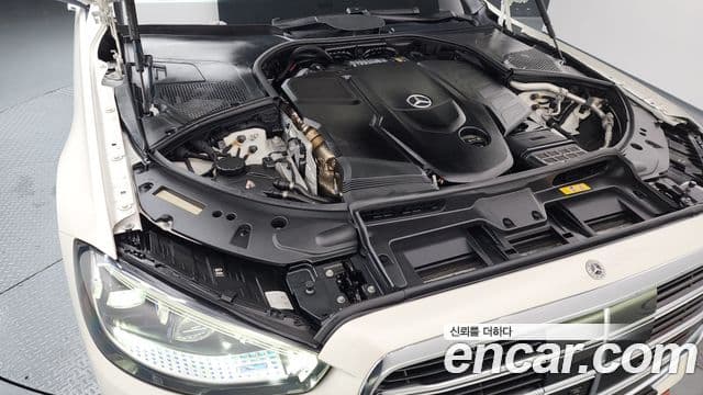Mercedes-Benz S-Class 2023 — Photo 3/20