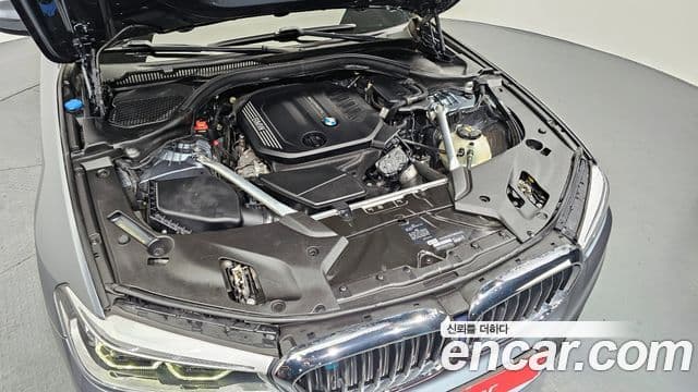 BMW 5 Series 2019 — Фото 6/20