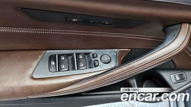 BMW 5 Series 2019 — Фото 14/20