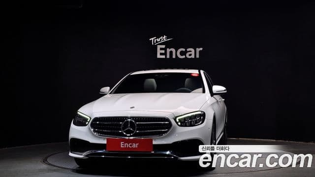Mercedes-Benz E-Class 2023 — Фото 3/20