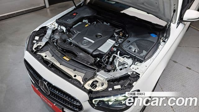 Mercedes-Benz E-Class 2023 — Фото 6/20