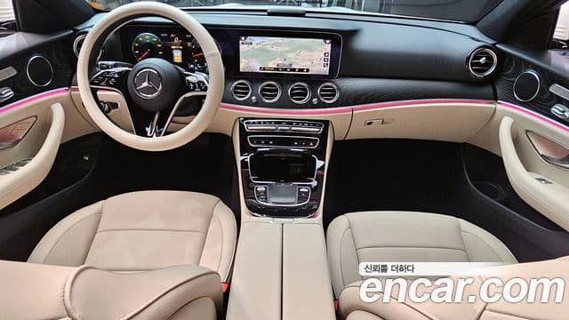 Mercedes-Benz E-Class 2023 — Фото 7/20