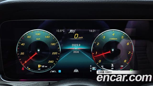 Mercedes-Benz E-Class 2023 — Фото 8/20