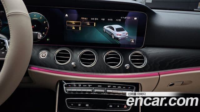 Mercedes-Benz E-Class 2023 — Фото 15/20