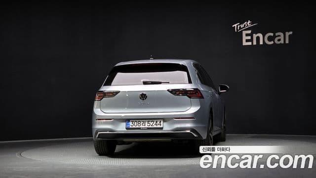 Volkswagen Golf 2025 — ფოტო 4/20