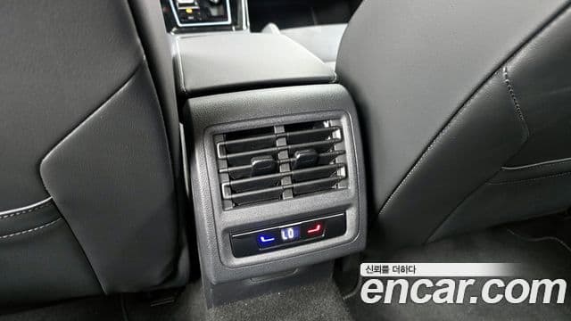 Volkswagen Golf 2025 — ფოტო 19/20