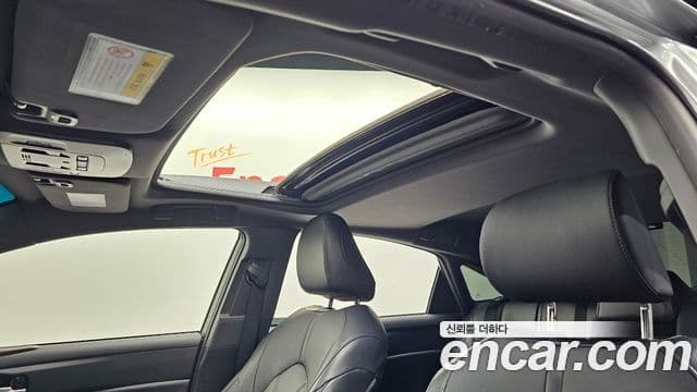 Toyota Avalon 2019 — ფოტო 19/20