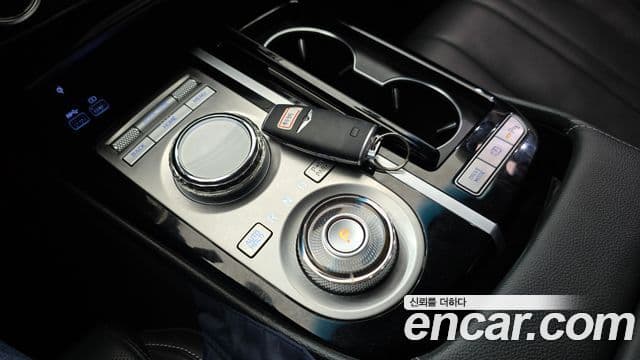 Genesis Electrified G80 2023 — фото 9 из 20