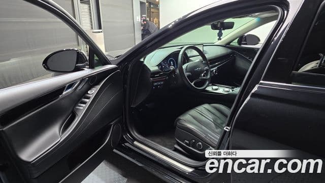 Genesis Electrified G80 2023 — Şəkil 10/20