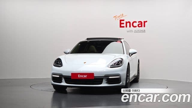 Porsche Panamera 2018 — Фото 3/20