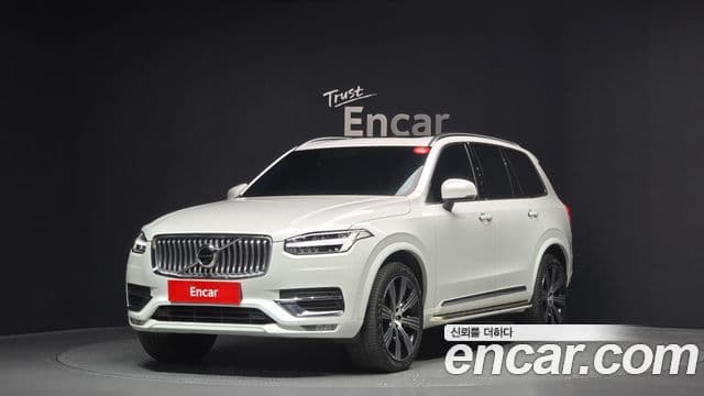 Volvo XC90 2022 — ფოტო 1/20