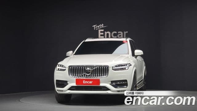 Volvo XC90 2022 — ფოტო 3/20