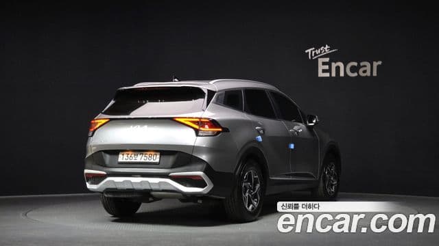 Kia Sportage 2022 — ფოტო 2/20