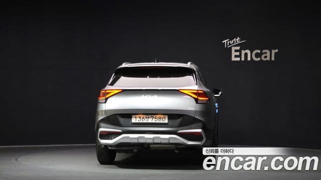 Kia Sportage 2022 — ფოტო 4/20