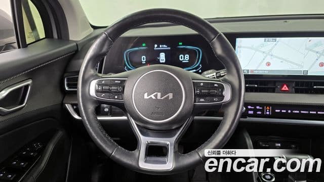 Kia Sportage 2022 — ფოტო 13/20