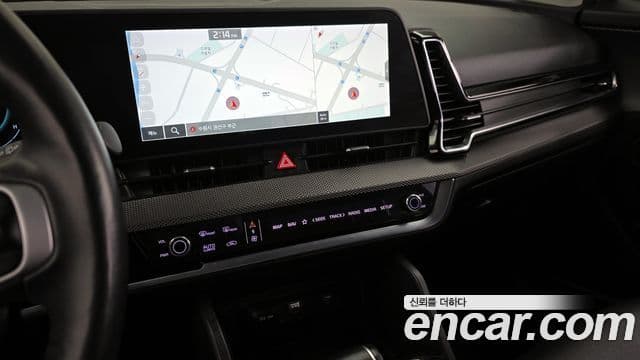 Kia Sportage 2022 — ფოტო 14/20