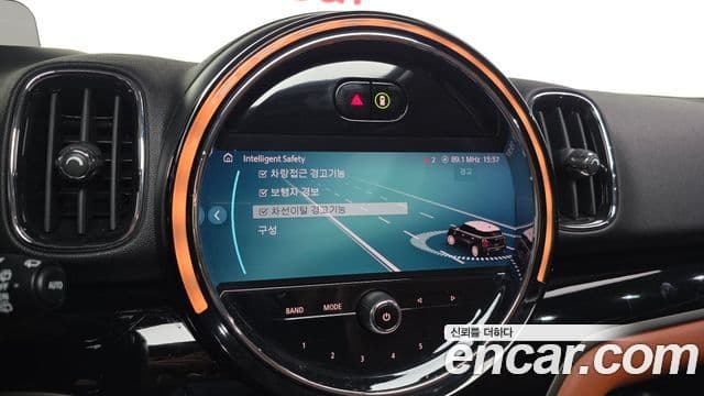 Mini Cooper S Countryman 2021 — фото 16 из 20