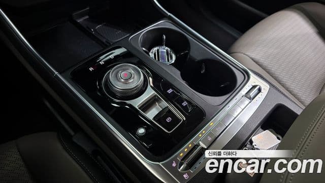 Kia Carnival 2024 — фото 9 из 20