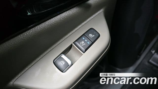 Kia Carnival 2024 — ფოტო 16/20