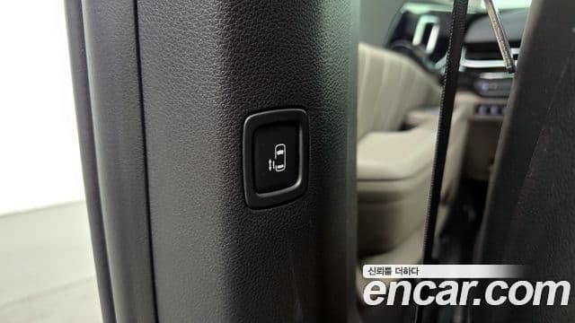 Kia Carnival 2024 — ფოტო 17/20