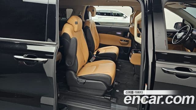 Kia Carnival 2023 — ფოტო 12/20