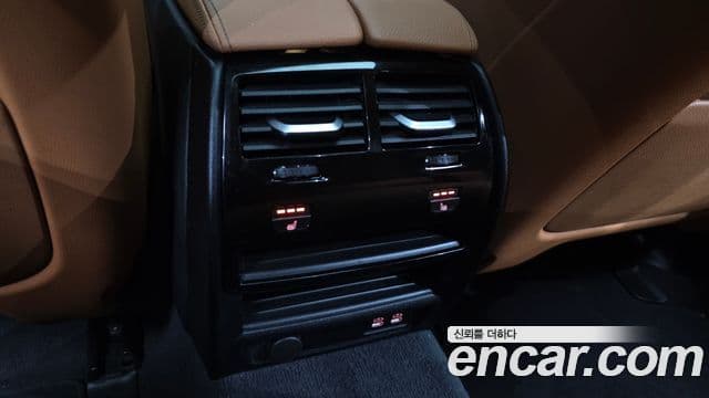 BMW 5 Series 2023 — Photo 8/20